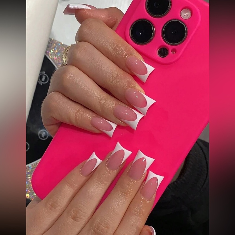 Classic French Duck Nails 24 Piece Press On Nails 💅🌟